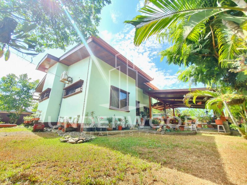 Casa y lote Los Ángeles