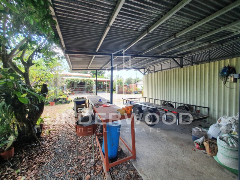 Casa y lote Los Ángeles